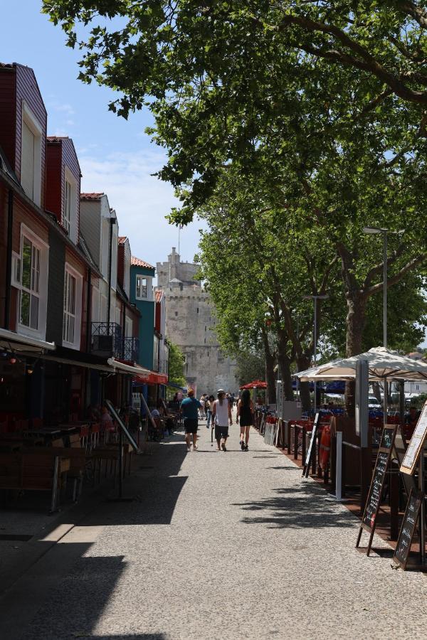 Un Hotel Sur Le Port La Rochelle  Exterior photo