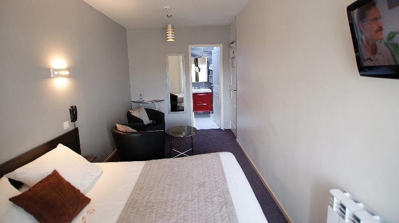 Un Hotel Sur Le Port La Rochelle  Exterior photo